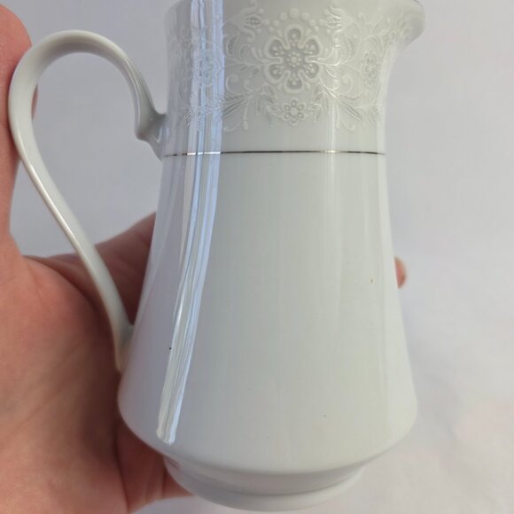 Crown Ming Queen's Lace Creamer White Flowers Platinum Trim - Picture 7 of 14